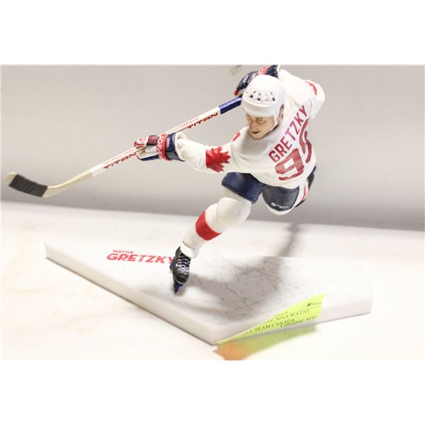 2005 MCFARLANE WGA WAYNE GRETZKY TEAM CANADA