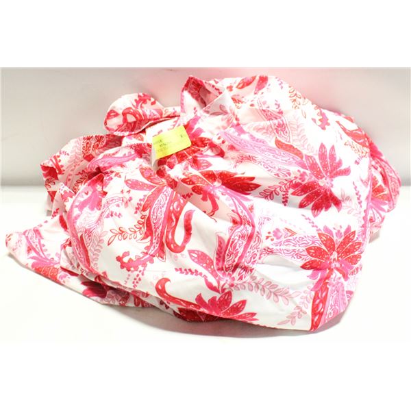 WOMEN’S XXL FLOWER SKIRT.