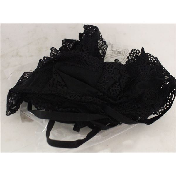 NEW- 4 PAIRS WOMEN’S XS UNDERWEAR.