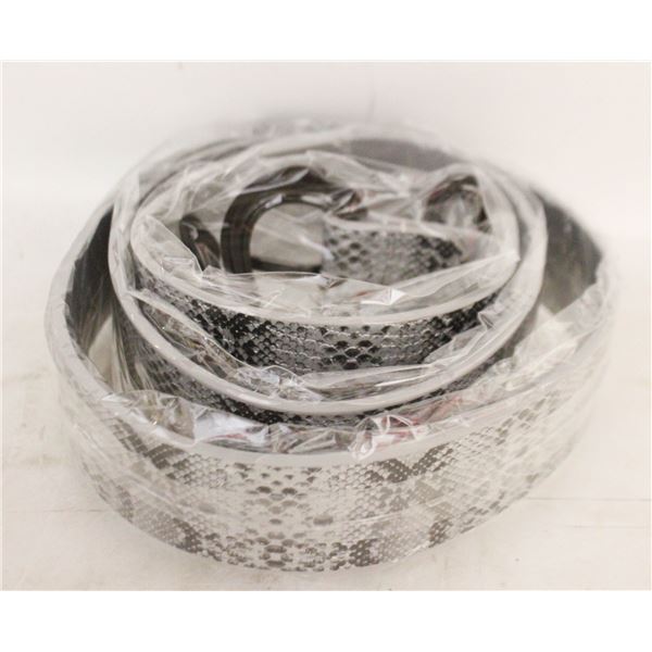NEW- WOMENS SNAKE BELT WITH CASE.