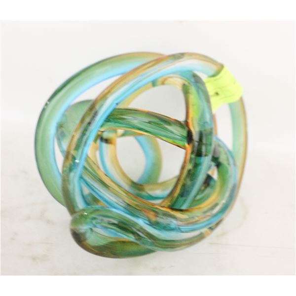 GLASS LOVE KNOT 17” CIRCUMFERENCE