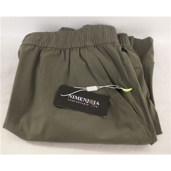 NEW- XL QUICK DRY SHORTS.