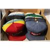 Image 1 : 17 VINTAGE SNAP BACK CAPS