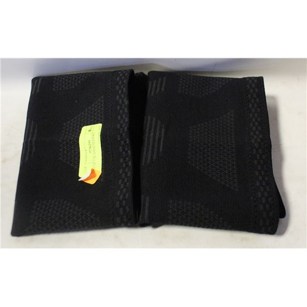 SET OF 2 XL KNEE SUPPORT.