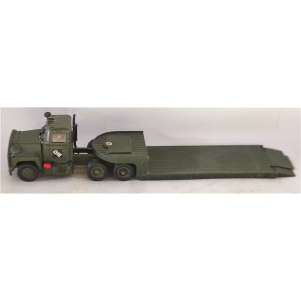 CORGI MAJOR MACK TRUCK 11" LENGTH
