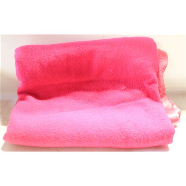 ESTATE FULL SIZED BRIGHT PINK BLANKET