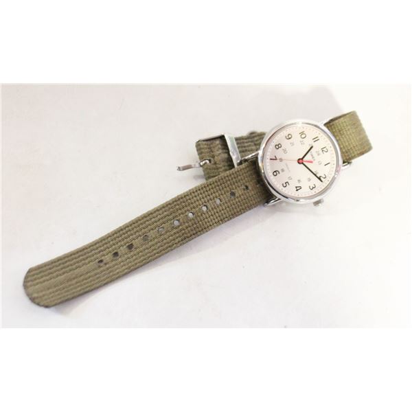 TIMEX WEEKENDER 38MM FABRIC STRAP