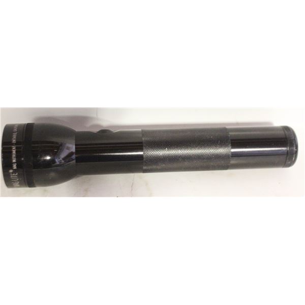 MAGLITE D-CELL FLASHLIGHT