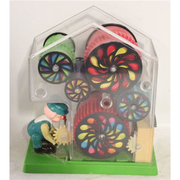 ESTATE VINTAGE WIND UP MUSIC PLAYER