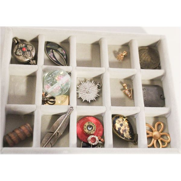 ESTATE COLLECTION OF PENDANTS IN VELVET