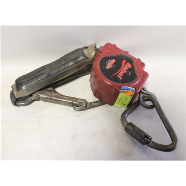 PROTECTA SELF RETRACTABLE 10' LANYARD W. SCAFFOLD