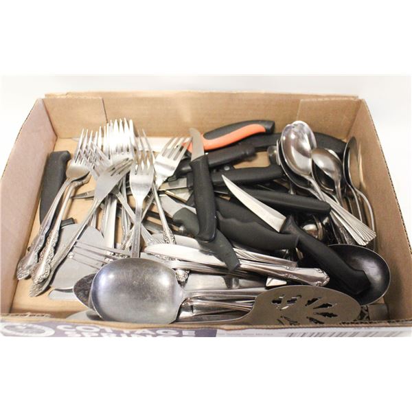 SILVERWARE & KNIFES LOT