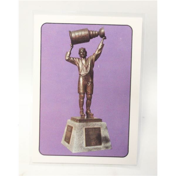 WAYNE GRETZKY STATUE HOCKEY CARD 1989