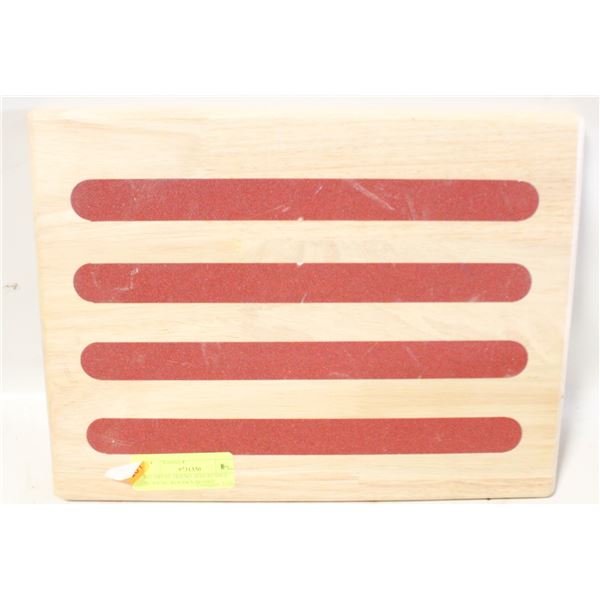MY BREST FRIEND ADJUSTABLE NURSING WOODEN BOARD