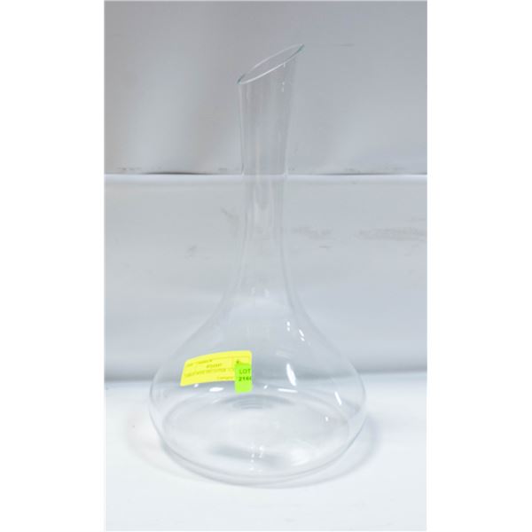 LARGE WINE DECANTER / CARAGE