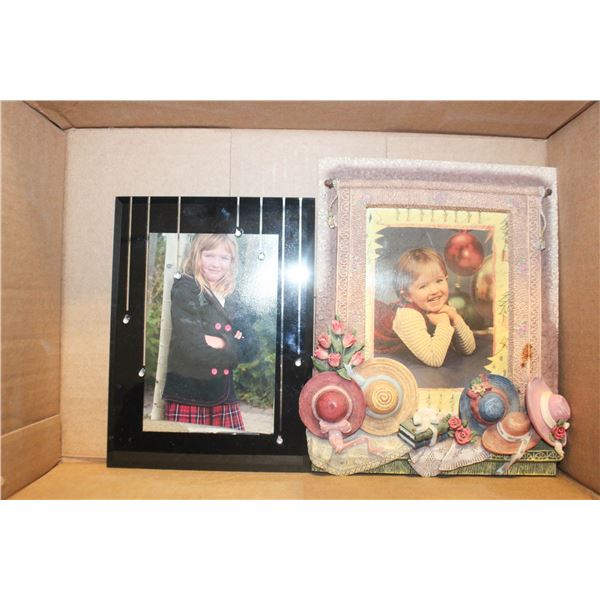 VTG. 3D HAT SCULPTED FRAME, BLACK MIRRORED FRAME