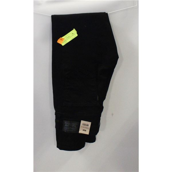 NEW- LEVI’S BLACK SIZE 4 WOMEN.