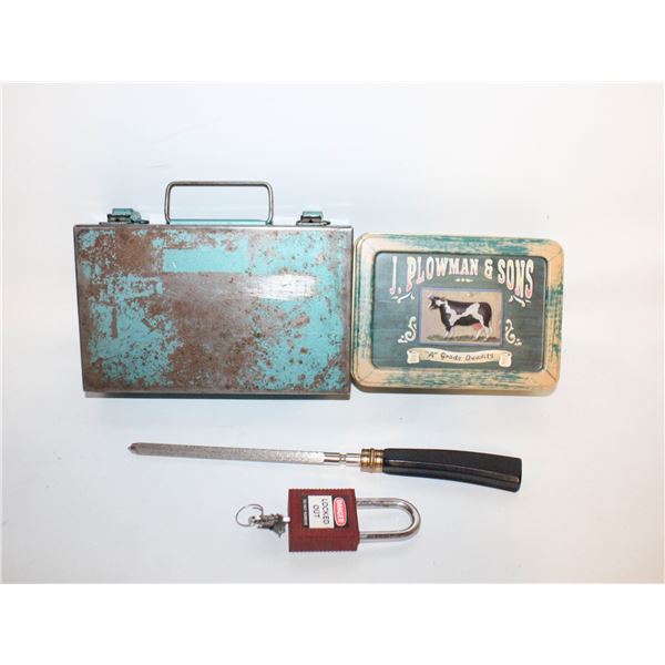 OLD METAL TOOL BOX, METAL STORAGE BOX,