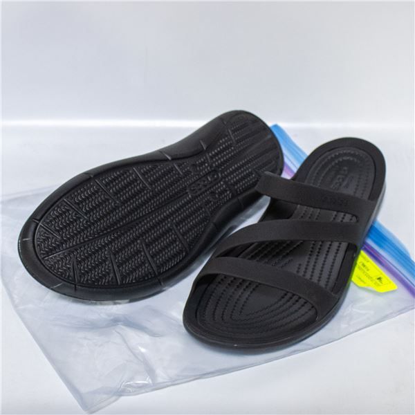 NEW CROCS  WOMEN'S SANDAL SIZE 9 BLACK