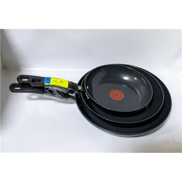 TFAL SET OF 3 CERAMIC COATED SKILLETS/FRYING PANS
