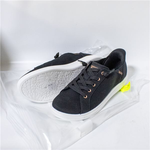 NEW SKECHERS SWIFT FIT MEMORY FOAM SHOES SIZE 9