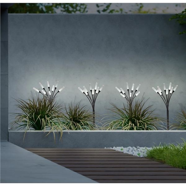 NEW WITH BOX 4 PACK AURORA SOLAR FIREFLY LIGHTS