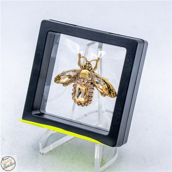 NEW BEE BROOCH, VINTAGE-INSPIRED