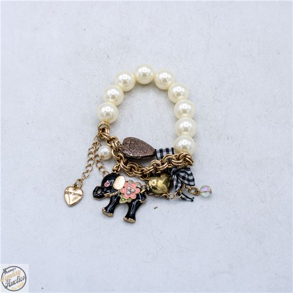VINTAGE BETSEY JOHNSON FAUX PEARL ELEPHANT CHARM