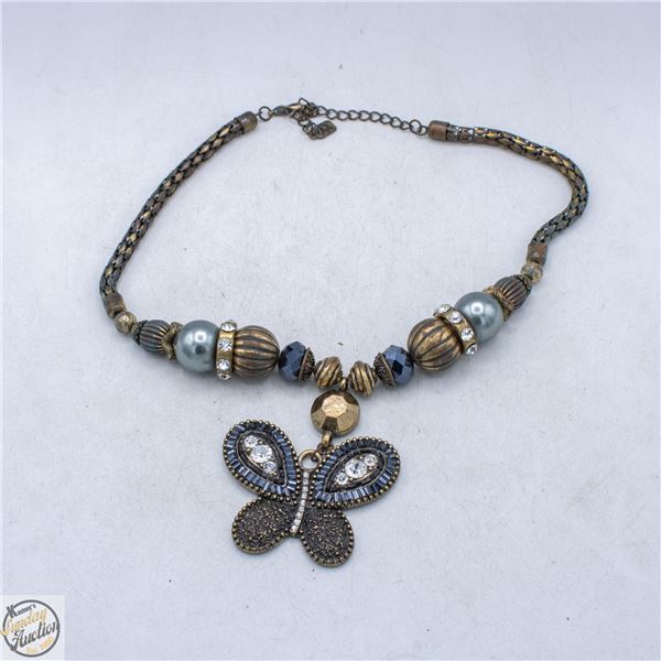 YOU & I BRAND TAG CHUNKY BUTTERFLY NECKLACE