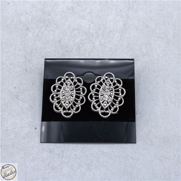 ORNATE FILIGREE STYLE RHINESTONE EARRINGS