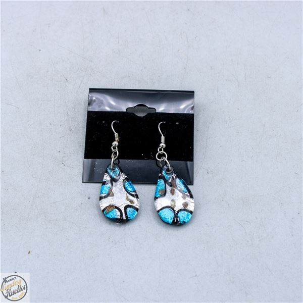 HANDCRAFTED GLASS TEARDRP EARRINGS METALLIC