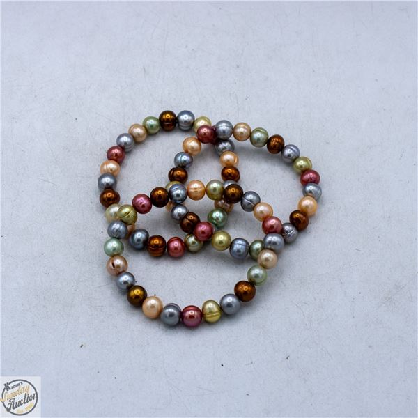 HUDSONS BAY 3 DYED FRESH WATER PEARL BRACELETS