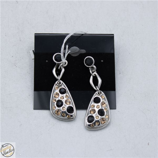 SILVER-TONE DANGLE EARRINGS WITH BLACK & AMBER