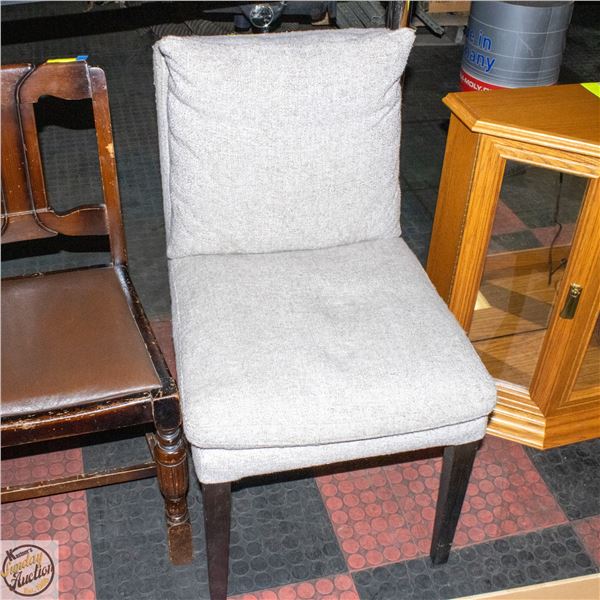 FABRIC SIDE CHAIR
