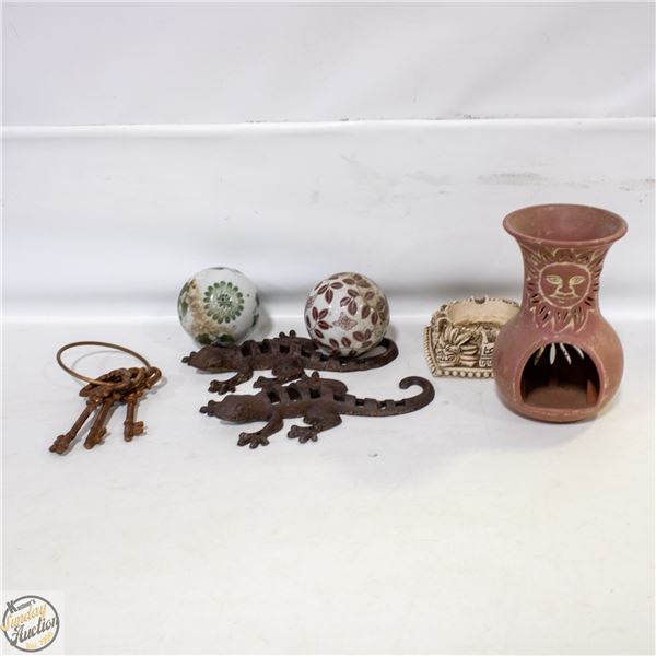 MEXICAN STYLE DÉCOR AND ASHTRAY/OUTDOOR ITEMS