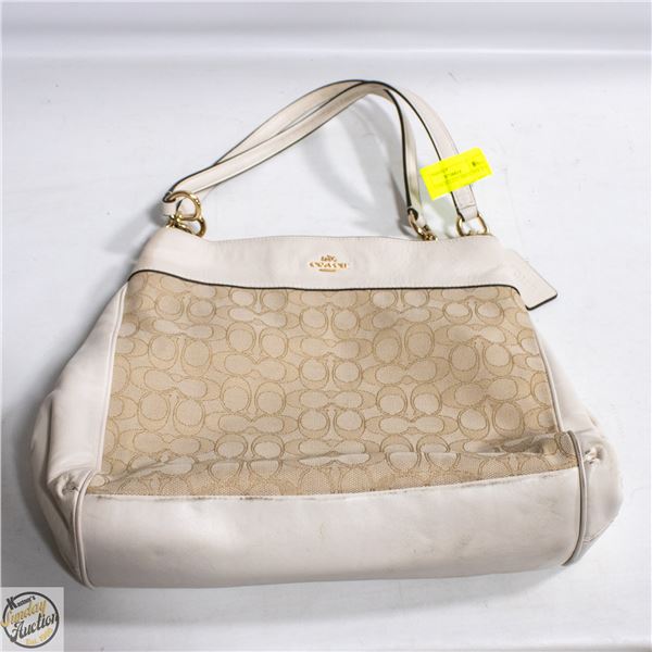 AUTH. COACH LEXY SHOULDER BAG