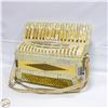 Image 2 : TITAN ACCORDION WITH CASE