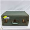 Image 3 : TITAN ACCORDION WITH CASE