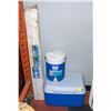 Image 1 : TENT / WATERJUG/ COOLER