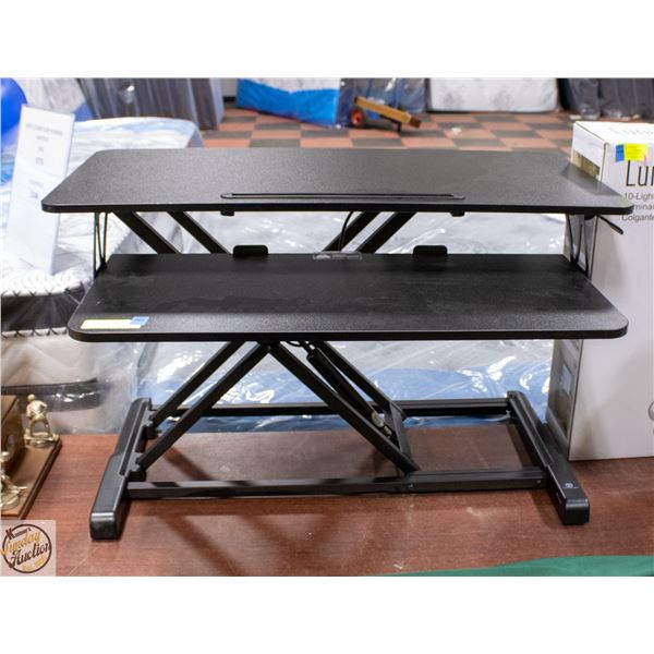 SIT/STAND DESK