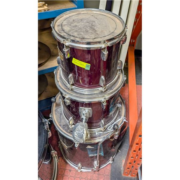 YAMAHA YD DRUM KIT RED