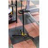 Image 1 : SINGLE NECK GUITAR STAND