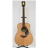 Image 1 : YAMAHA ACOUSTIC GUITAR