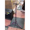 Image 1 : SINGLE NECK GUITAR STAND