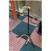 Image 1 : SINGLE NECK GUITAR STAND