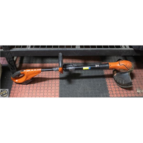 BLACK & DECKER TRIMMER/EDGER