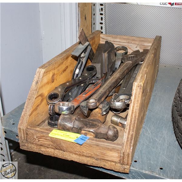 PLYWOOD TRAY OF LARGE HAND TOOLS