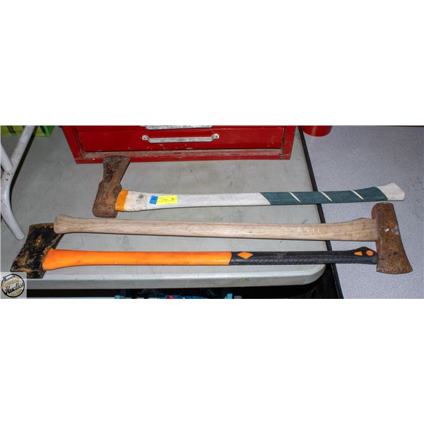LOT OF 3 AXES - 2 ARE SPLITTING AXES