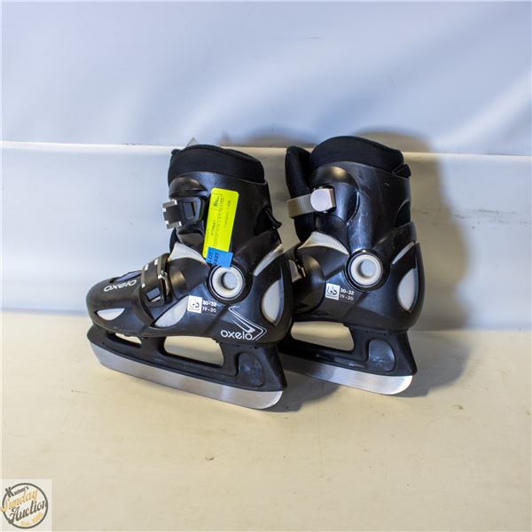OXELO KIDS SZ 12.5C/1 ICE SKATES - USED