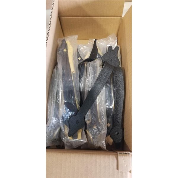 CASE OF NEW BLACK METAL 11 INCH GATE HANDLES